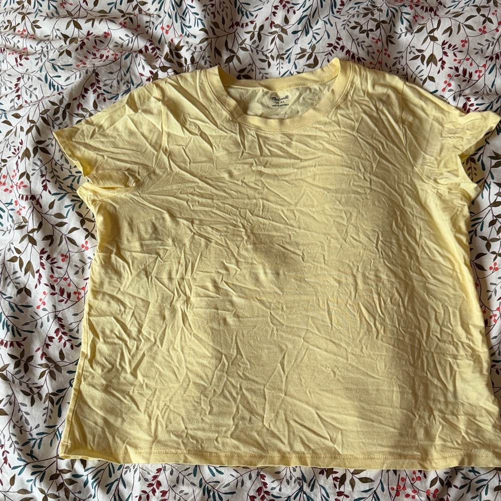 Madewell Short Sleeve Crewneck Tee in Pale Yellow